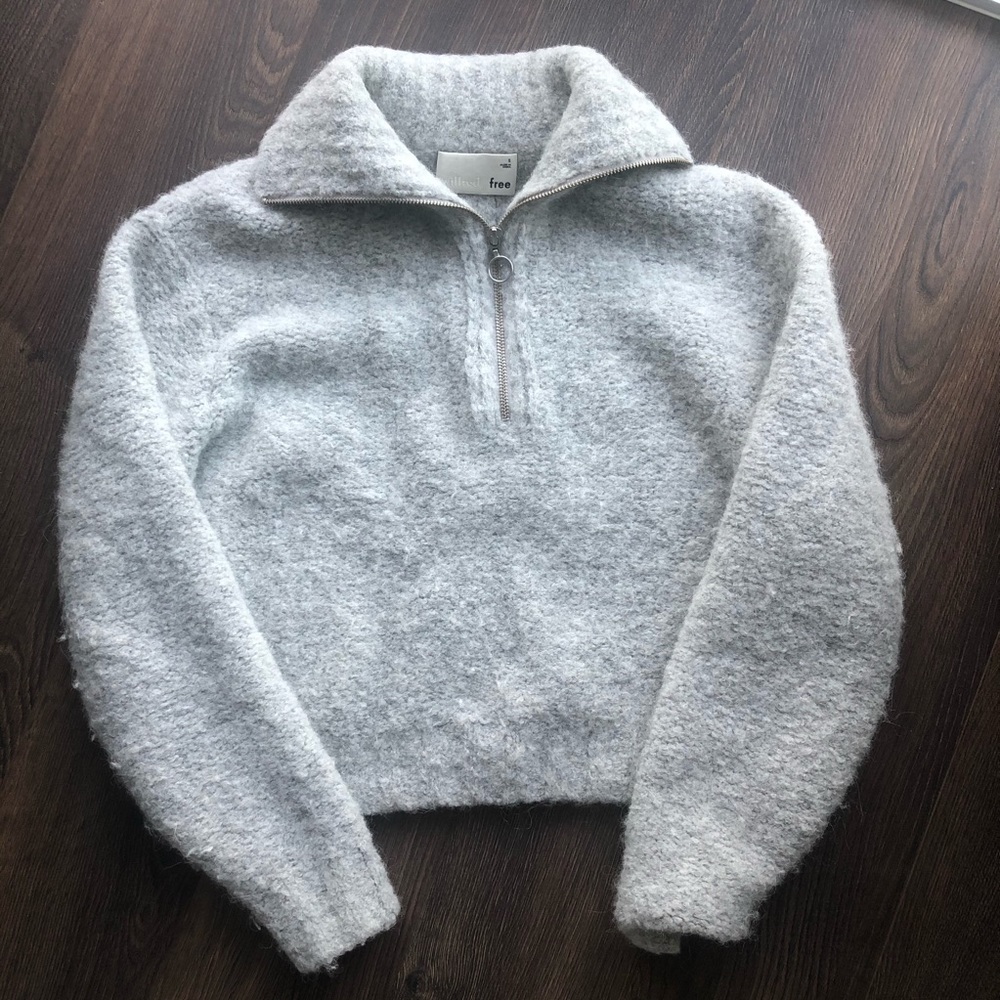 Aritzia Wilfred Gwyneth Sweater